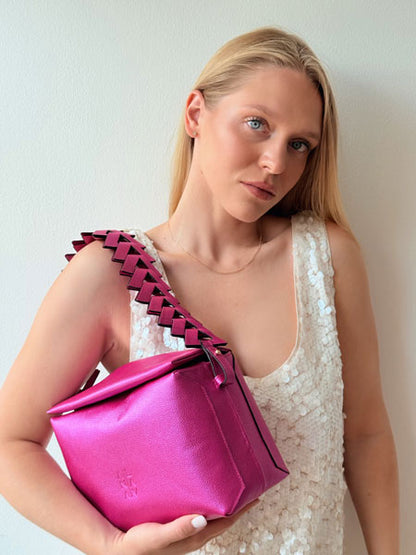 Ana Soft hobo bag Fucsia Metalizado