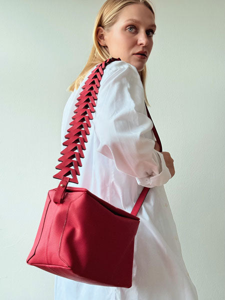 Ana soft hobo bag rojo cereza