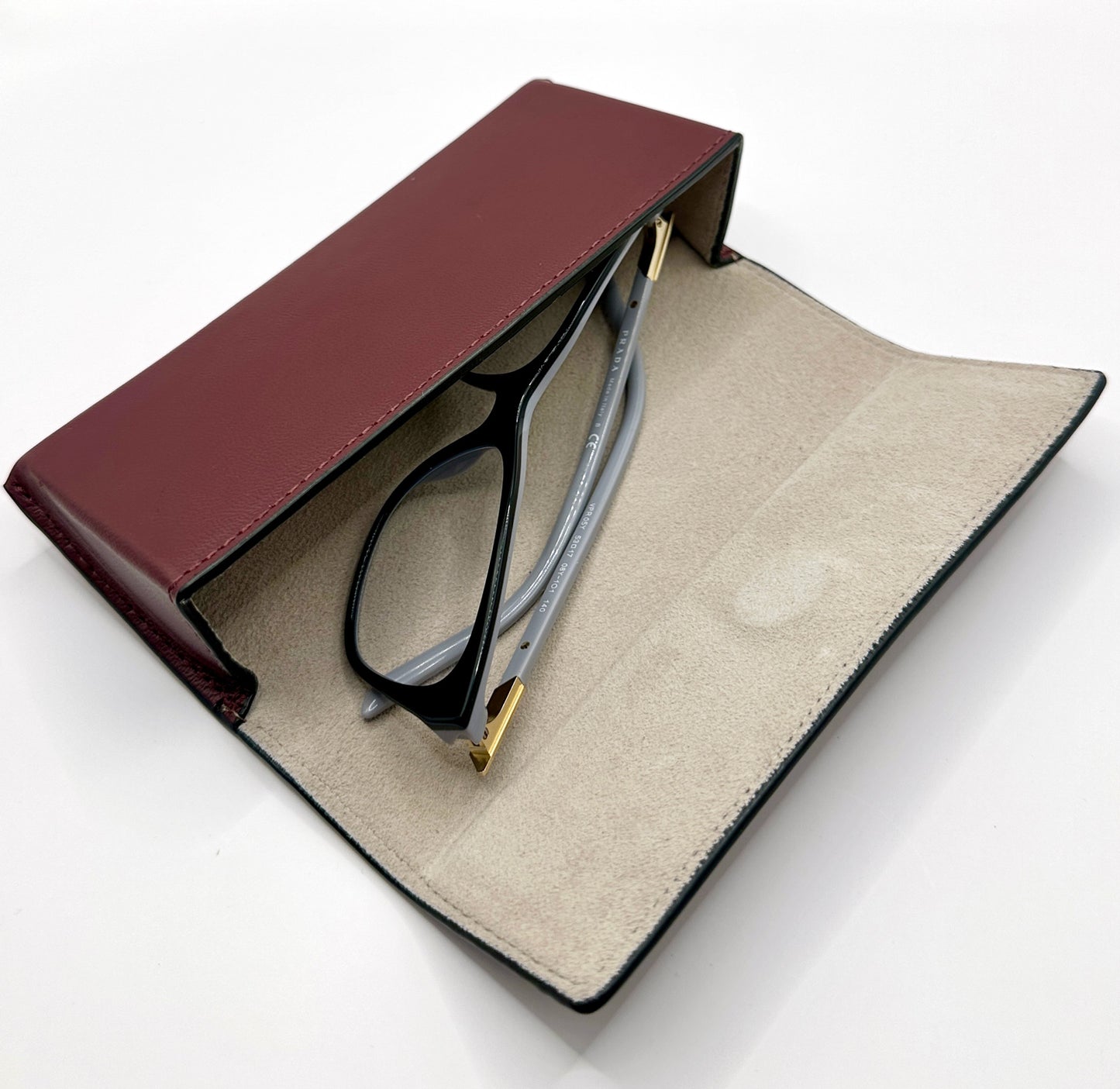 Sunglasses Leather case- Vinotinto